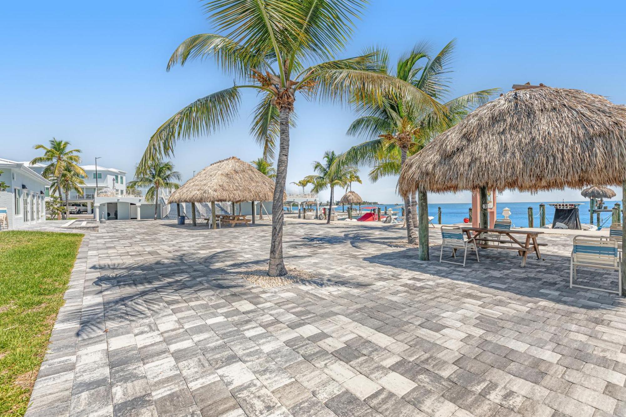 Mermaid'S Retreat Marathon Ngoại thất bức ảnh